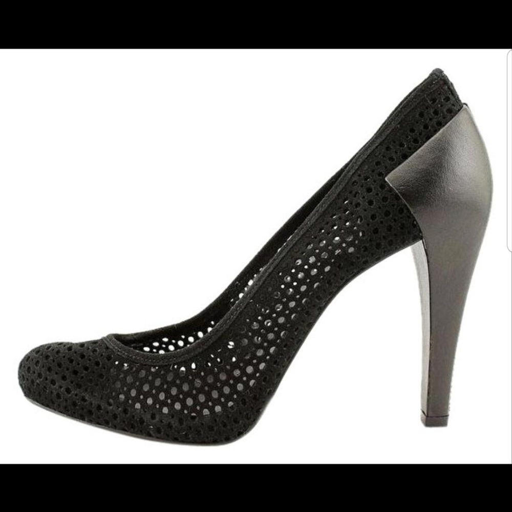 NWOB Bcbgmaxazria Black Leather Laser Cut-out heel